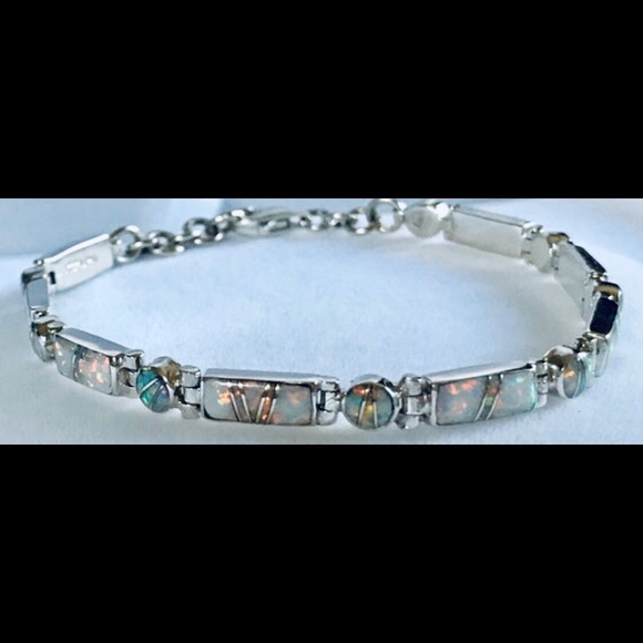 Jewelry - NWT Multi Shape Light Gilson Opal Bracelet